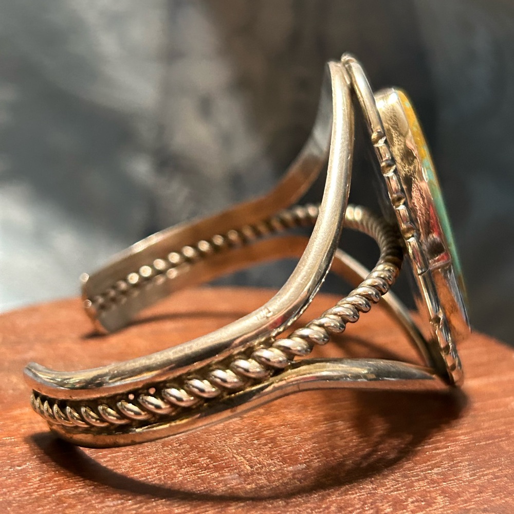 SIGNED MIKE THOMAS JR TOP GRADE STERLING TURQUOISE w WORLD MAP PATTERN! CUFF!! - Picture 4 of 10